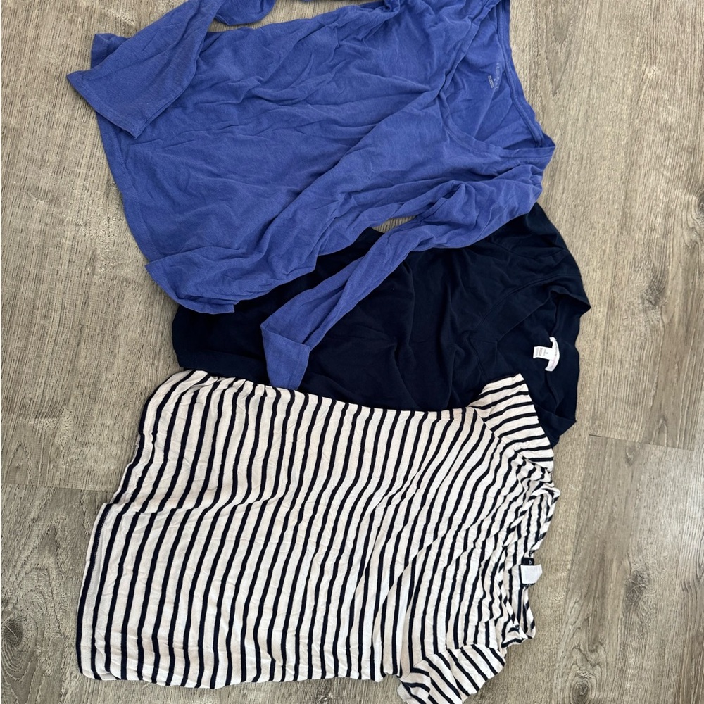Maternity shirt set size small